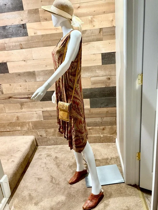 Mustard Yellow Laser-Cut Leather Crossbody Bag - Women - Picture 10 of 12